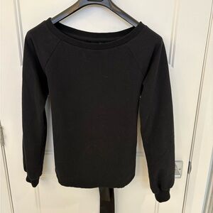 Juvia's Place Black Crew Neck Sweater